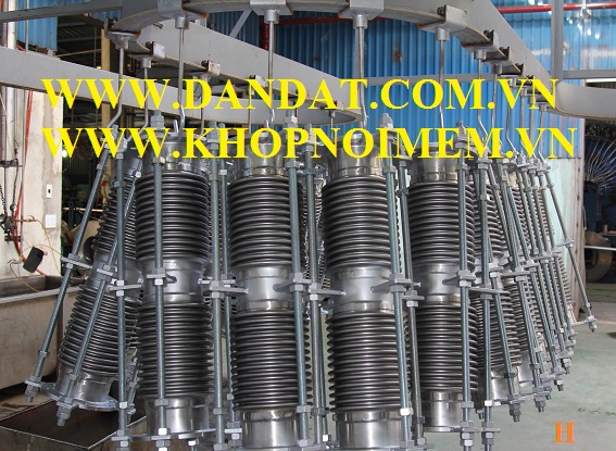 20.4.11HIENKHOP CO GIAN DN 50.JPG