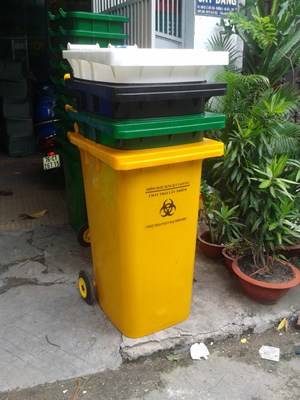 thung-rac-benh-vien.jpg